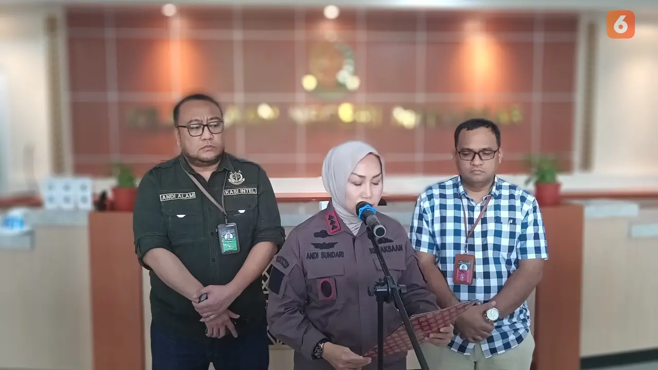 Kejari Makassar memastikan akan kasasi atas vonis bebas (onslag) eks Kadis Perpustakaan Kota Makassar, Tenri A. Palallo dalam perkara dugaan korupsi pembangunan perpustakaan Kota Makassar TA 2021 (Liputan6.com/Eka Hakim)