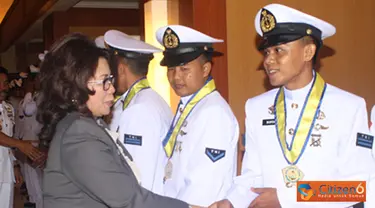 Citizen6, Surabaya: Komandan Kodikdukum mengucapkan selamat kepada seluruh peserta didik yang telah berhasil menyelesaikan studi di Sekesal. (Pengirim: Kobangdikal).