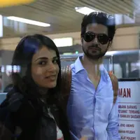 Setelah dimanjakan dengan kehadiran pemeran Ranveer dan Ishani, Shakti Arora dan Radhika Madan di Indonesia, kini para penggemarnya harus bersedih lantaran mereka sudah kembali ke Negara asalnya, India. (Adrian Putra/Bintang.com)