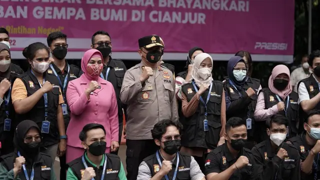 Polda Metro Jaya mengirimkan 25 relawan untuk membantu korban gempa Cianjur. (Foto: Istimewa)