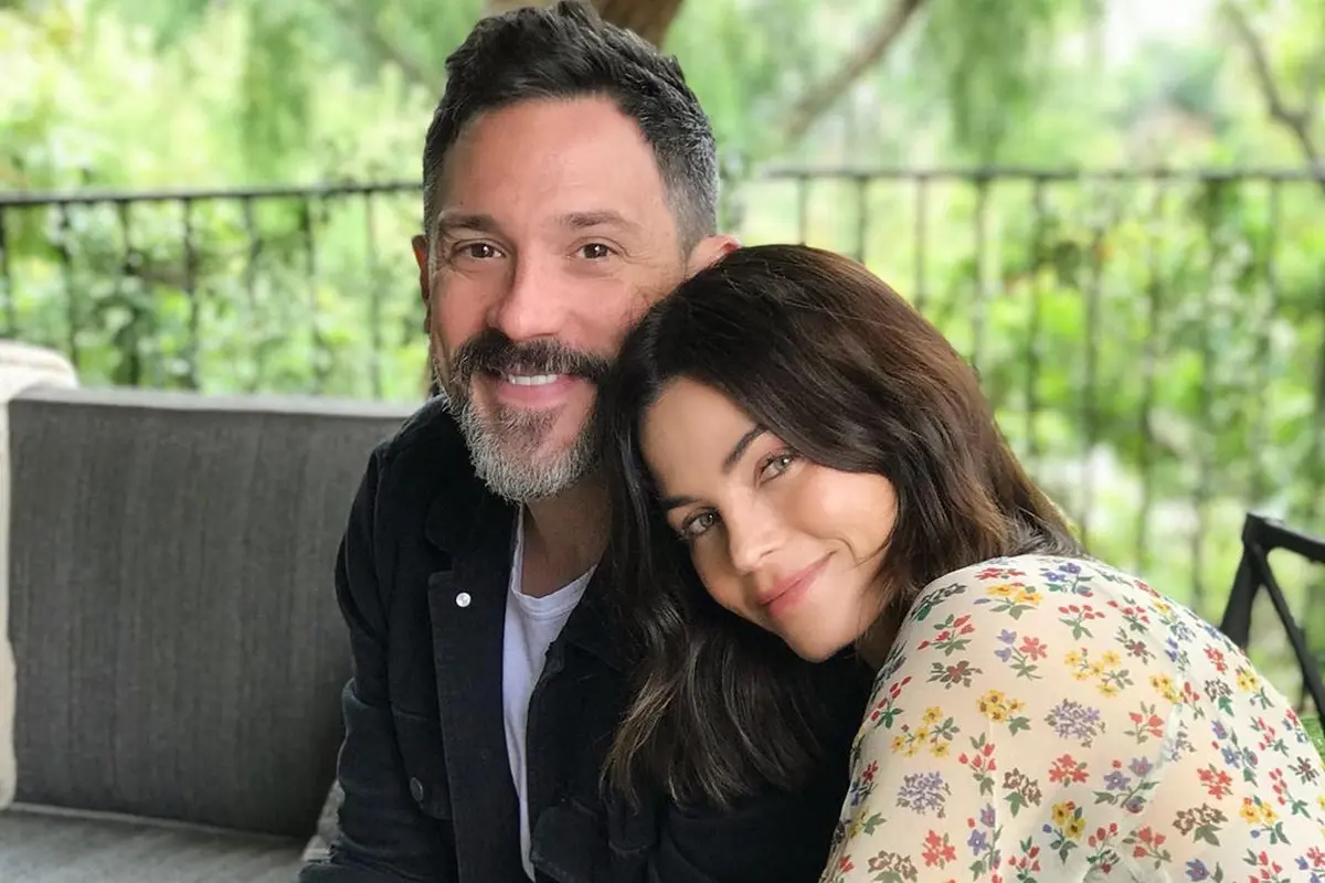 Momen kemesraan Jenna Dewan dan Steve Kazee selama berpacaran hingga akhirnya bertunangan pada Selasa (18/02/2020).
