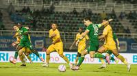 Laga Persebaya kontra Semen Padang pada lanjutan BRI Liga 1 2024/2025. (Aditya Wani/Bola.com)