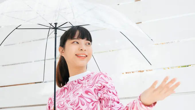 Hal-Hal yang Harus Diperhatikan Agar Tampilan Fashion-Mu Tetap Kece Saat Musim Hujan