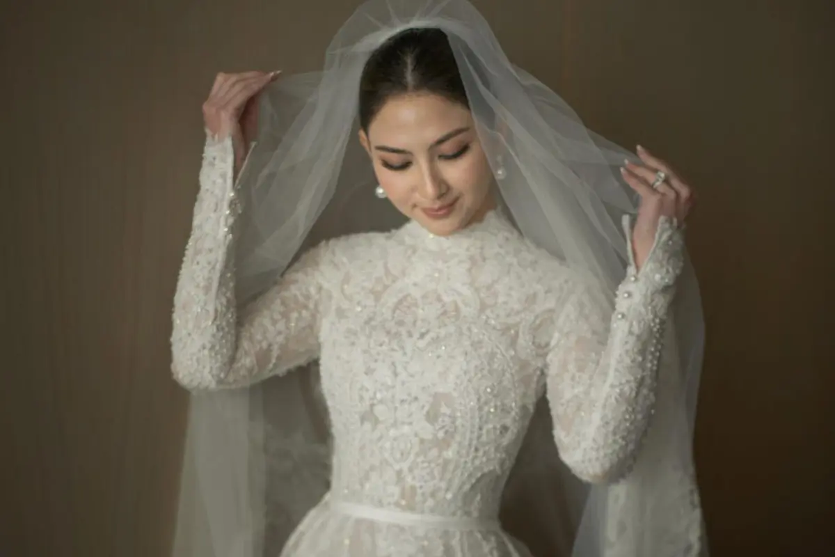 6 Inspirasi Gaun Pengantin Tertutup ala Seleb, dari Jessica Mila hingga Maia Estianty