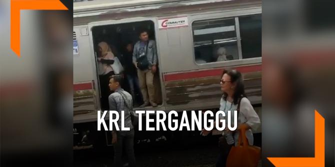 VIDEO: KRL Gangguan Antara Stasiun Tanah Abang dan Palmerah