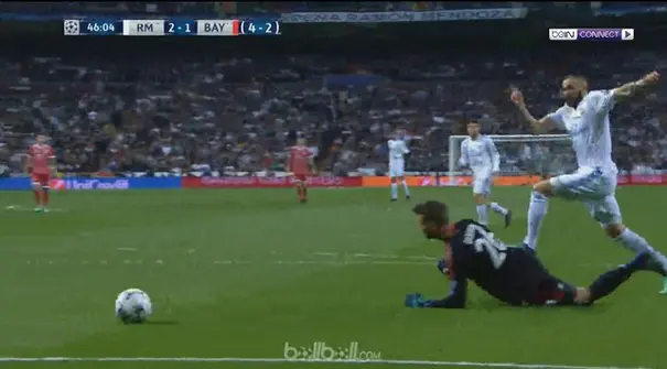 Real Madrid melangkah ke final Liga Champions ketiga setelah menyingkirkan Bayern Munich dengan agregat 4-3 di babak semifinal, me...