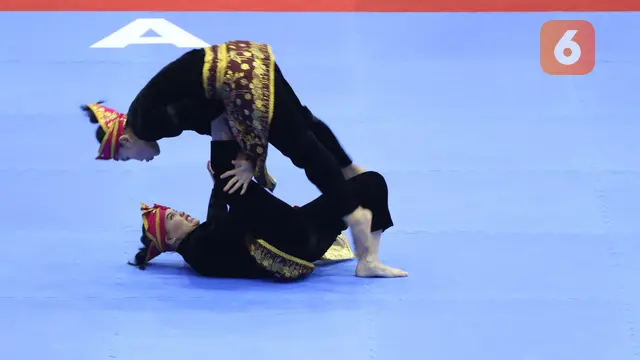Foto: Riska Hermawan dan Ririn Rinasih Tak Terbendung, Pencak Silat Sumbang Medali Emas SEA Games 2021