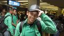 Gelandang Timnas Indonesia U-19, Egy Maulana Vikri, merapihkan topi saat tiba di Bandara Soetta, Tangerang, Rabu (20/9/2017). Timnas U-19 kembali ke tanah air setelah berhasil meraih peringkat ketiga Piala AFF U-18. (Bola.com/Vitalis Yogi Trisna)