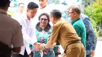 Wamendagri Ribka Dampingi Gibran Tinjau Program Makan Bergizi Gratis di Surabaya