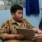 CEO Microsoft, Satya Nadella, saat berkunjung ke SMP Muhammadiyah 9 Jakarta. (Doc: Microsoft Indonesia)