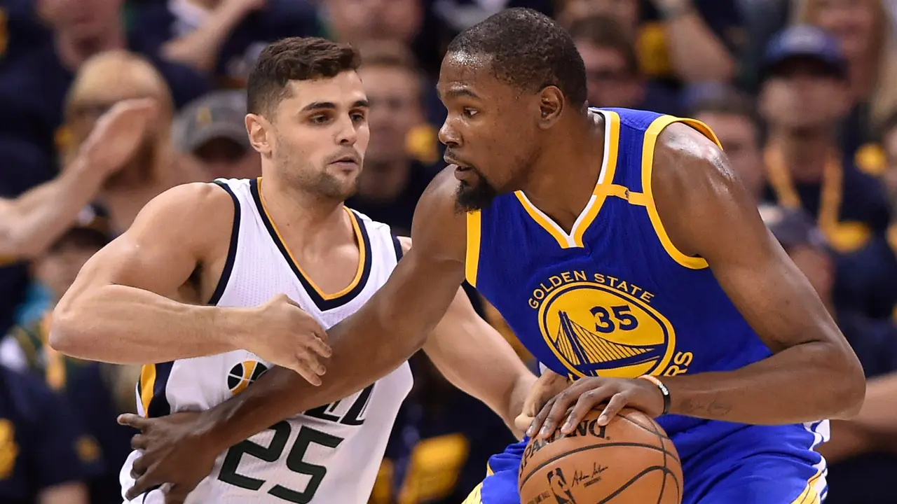 Permainan Apik Kevin Durant Bawa Warriors Menang atas Jazz