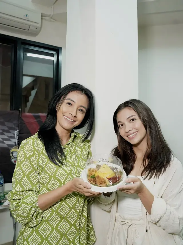 8 Momen Ulang Tahun Angela Gilsha ke-30, Dirayakan di Lokasi Syuting