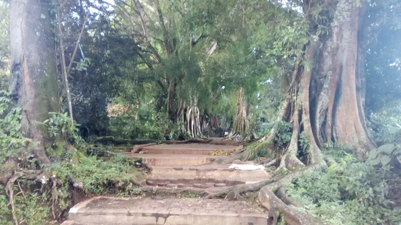 Bukit Godog area makam Prabu Kiang Santang Garut