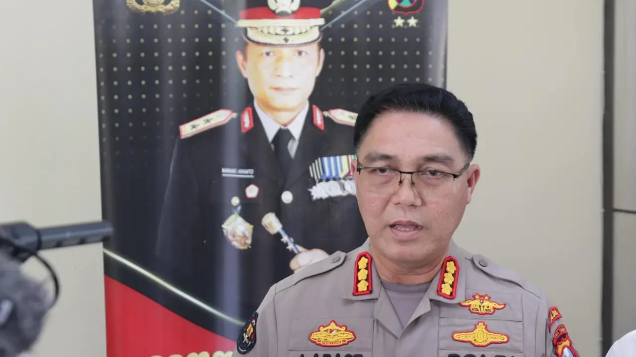 Kabid Humas Polda Jawa Timur, Kombes Pol Jules Abraham Abast