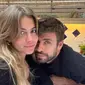 Gerard Pique dan Clara Chia Marti berpose mesra menyusul perpisahan Pique dengan Shakira. (dok. Instagram @clarachia_official/https://www.instagram.com/p/Cn3D3yKo-ZY/Dinny Mutiah)