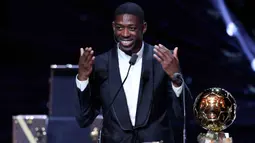 Ousmane Dembele keluar sebagai pemenang Ballon d’Or 2025 setelah musim sensasional bersama Paris Saint-Germain (PSG). (Franck FIFE/AFP)