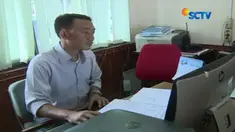 16 korban anak laki-laki yang merupakan siswa didik dan tetangga melapor pernah menjadi korban pencabulan oleh guru olahraga.