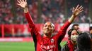 Laga ini akan jadi laga terakhir dan laga perpisahan bagi legenda sepak bola Jepang, Shinji Ono, yang saat ini membela Consadole Sapporo, sudah berusia 44 tahun, dan memutuskan pensiun akhir musim ini. (J.LEAGUE)