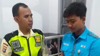 Fuji Alwi, seorang petugas kebersihan PT Railink (KAI Bandara) menemukan tas berisi uang tunai berjumlah belasan juta rupiah dan langsung memberitahukan ke petugas keamanan di Stasiun Binjai