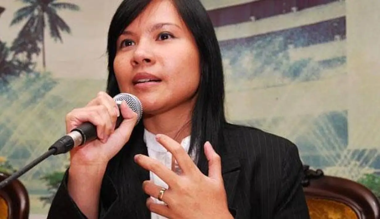 Sejak 2001, penyanyi juga politisi, Tere menjadi muslim. Tere mengaku mendapatkan hidayah saat sedang tidur. Setelah berpikir panjang dan yakin, ia langsung menjadi mualaf. (Istimewa)