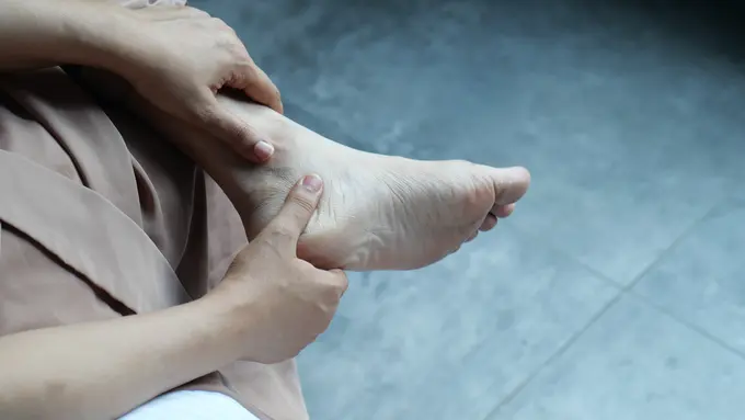 Kesemutan dikenal sebagai paraestesia