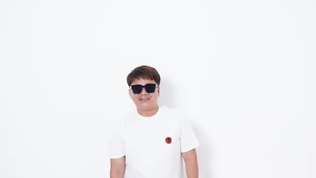 Penyanyi Megi Andika