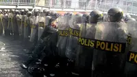 Polisi Bandung Gelar Simulasi Antisipasi Ricuh Terkait Putusan MK