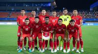 Pemain Timnas Indonesia U-24 berpose sebelum bertanding melawan Kirgistan dalam laga Grup F Asian Games 2022 yang digelar di Zhejiang Normal University East Stadium, Jinhua, Selasa (19/9/2023) malam WIB. (Dok. NOC Indonesia)