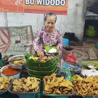 Nasi Liwet Bu Widodo, Kuliner khas Semarang yang Wajib Dicoba/copyright Ayu Kinanti