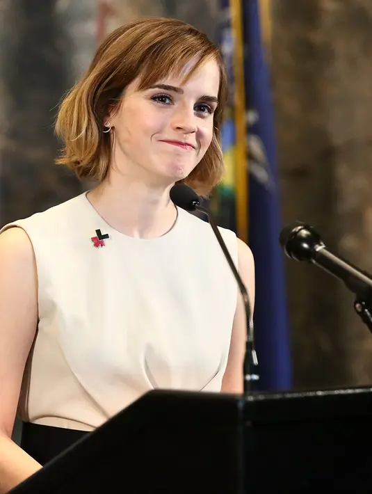 Emma Watson berhasil menempuh pendidikan dan raih gelar sarjana di Universitas ternama yaitu Brown University, London, Inggris. (AFP/Bintang.com)