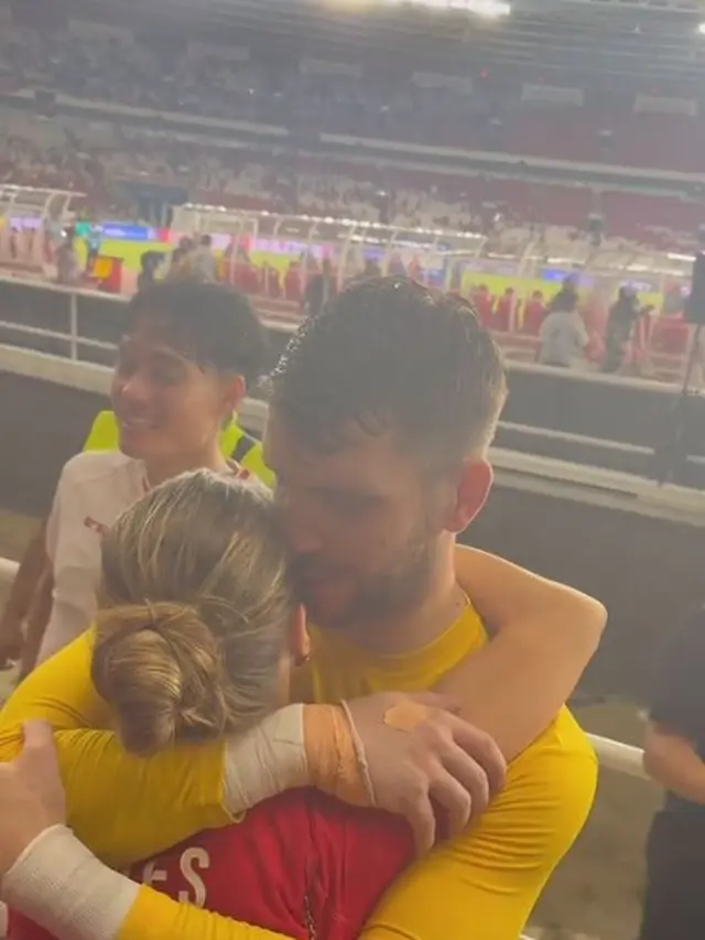 Luna Bijl Kekasih Maarten Paes Perdana Menyaksikan Pertandingan Timnas di GBK. [TikTok Luna Bijl]