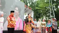 Menteri Pemberdayaan Perempuan dan Perlindungan Anak Bintang Puspayoga di acara perayaan Hari Kebaya Nasional dan Hari Anak Nasional ke-40 di Jakarta, Minggu (21/7/2024).