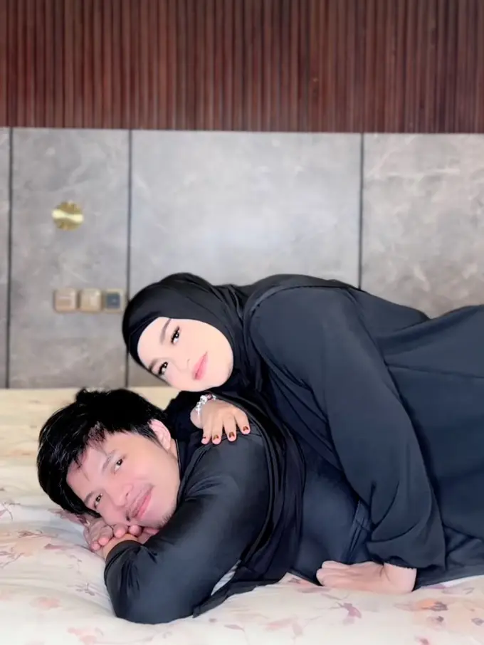 Potret Atta Halilintar dan Aurelie Hermansyah (Sumber: Instagram/attahalilintar dan Instagram/azuraatta)