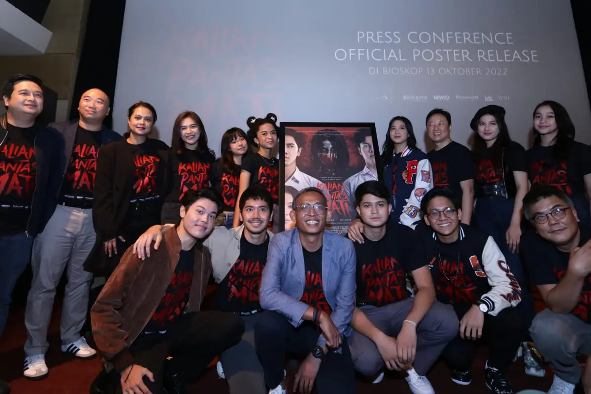 [Fimela] Perilisan official poster film Kalian Pantas Mati