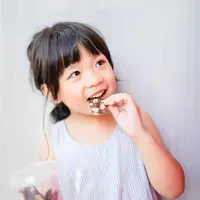 Camilan sehat untuk anak dapat disesuaikan dengan kebutuhan dan selera anak/copyright shutterstock/MIA Studio