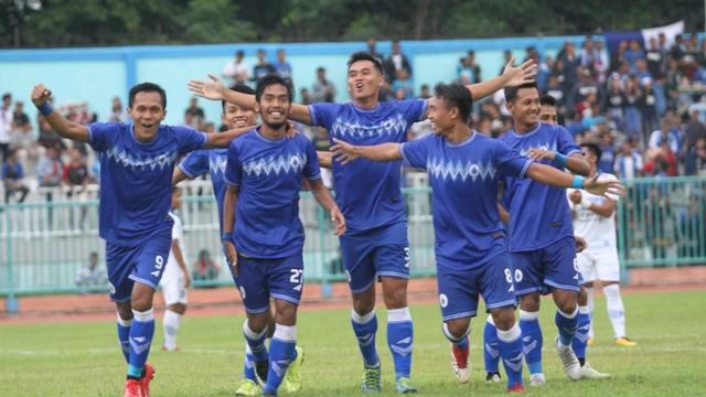 PSCS Cilacap, Persib Bandung