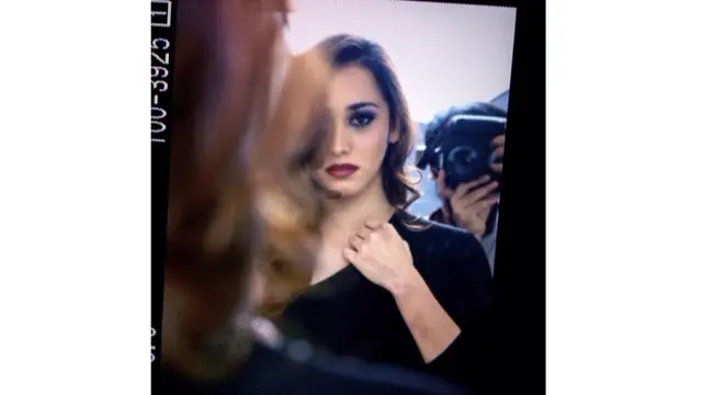 Biasa Tampil Natural, Ini 6 Potret Alexandra Gottardo dengan Makeup Tebal