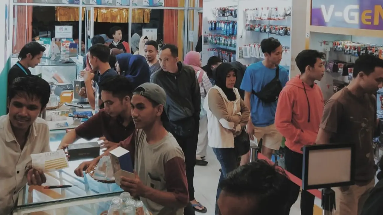 Penjualan ponsel melonjak jelang Lebaran (Hans Bahanan /Liputan6.com)