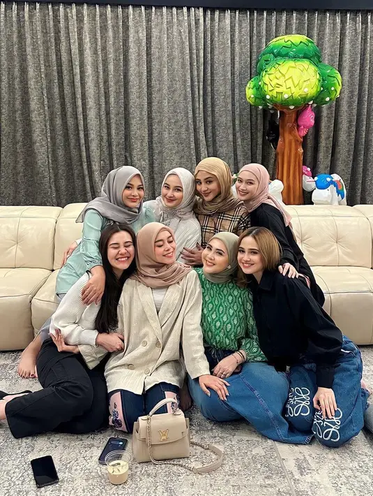 <p>[Instagram/kesharatuliu05]</p>