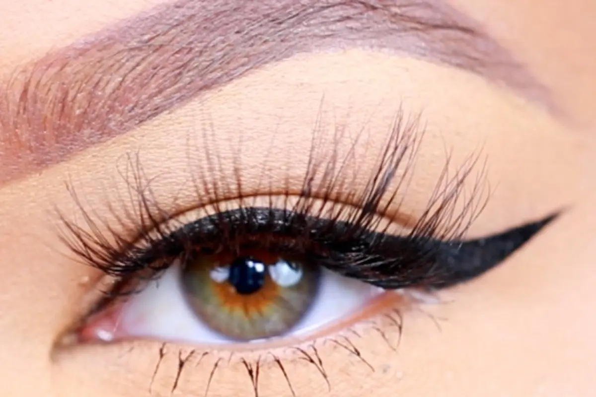 Eyeliner Merangkap Jadi Eyeshadow, Ini Tutorialnya