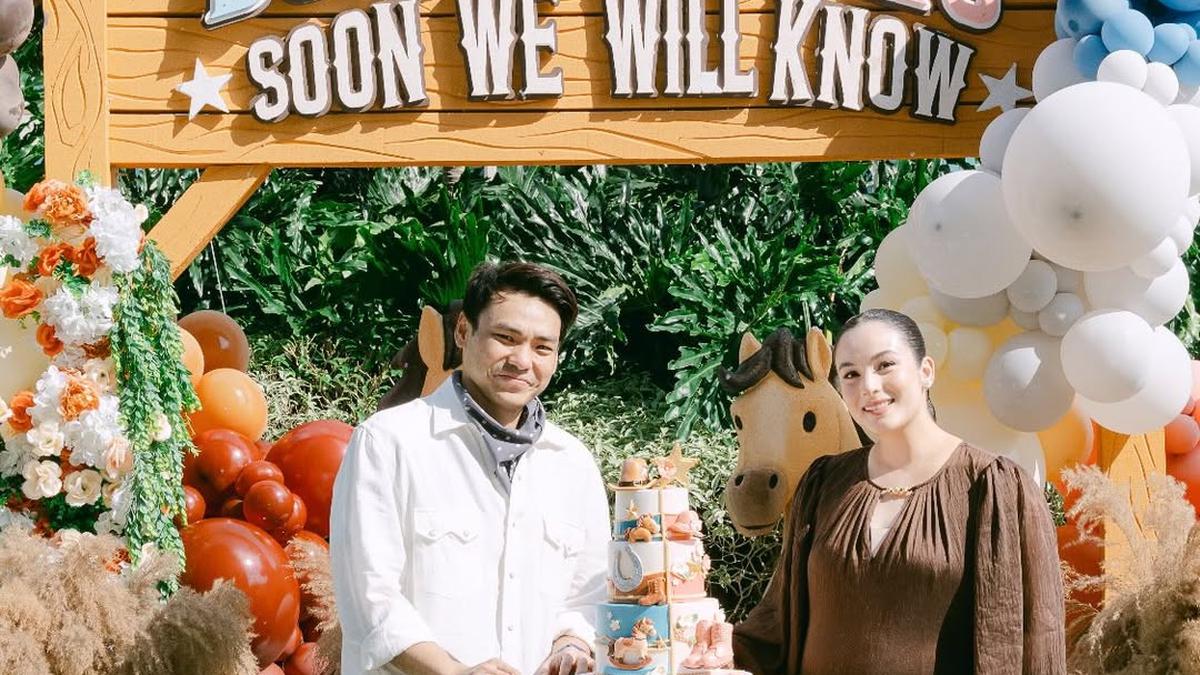 Bakal Punya Anak Perempuan, Chelsea Islan Tampil Cantik Effortless dan Glowing Maksimal di Momen Gender Reveal
