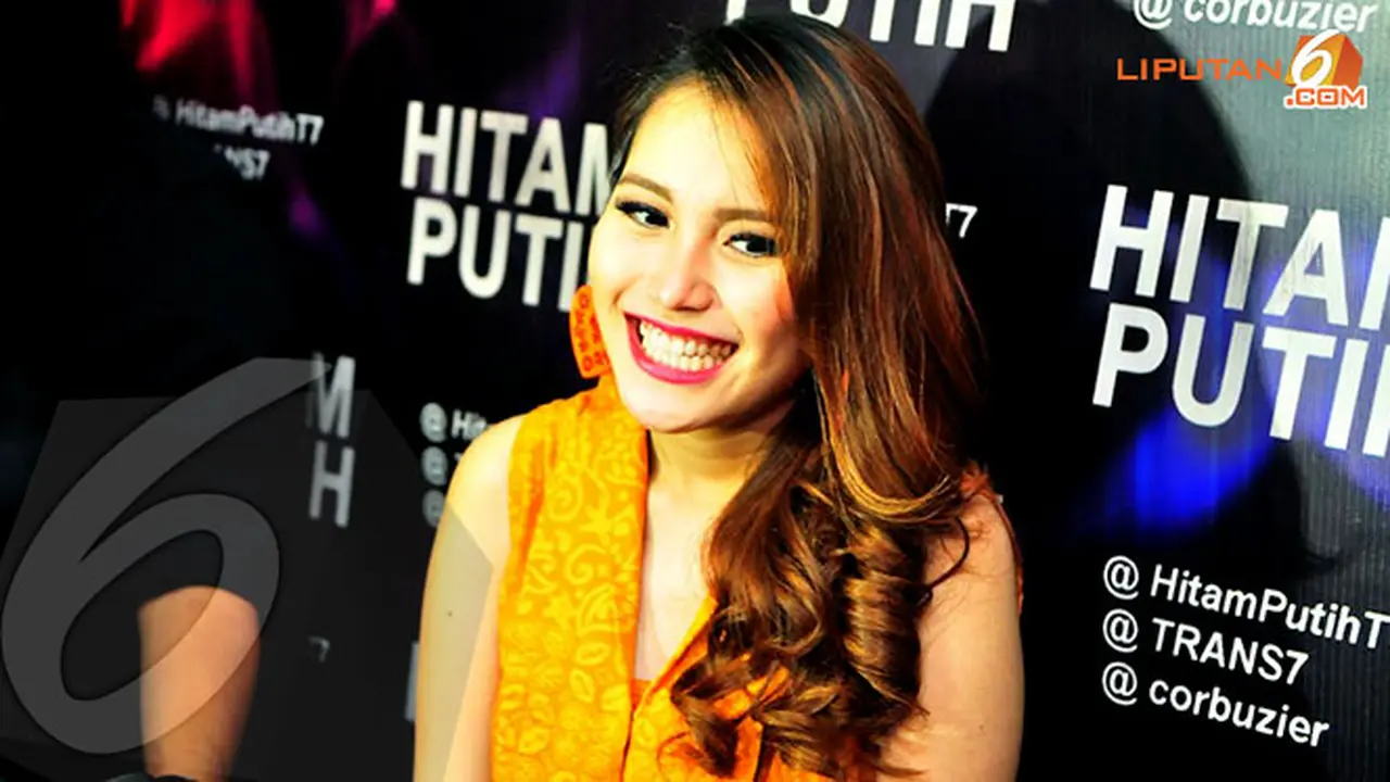 ayu-ting-ting-131204b.jpg