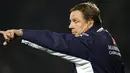 Harry Redknapp, Manager of Tottenham Hotspur gestures to players during the Carling Cup quarter Final football match against Watford at Vicarage Road in London, on December 3, 2008. AFP PHOTO/IAN KINGTON