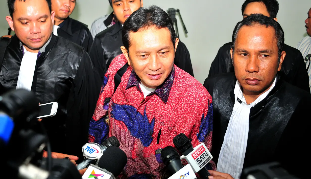 Udar Pristono usai menjalani sidang pembacaan eksepsi di Pengadilan Tipikor, Jakarta, Senin (20/4/2015).  Dalam pembelaannya, Udar menilai ada kejanggalan dalam tuduhan jaksa. (Liputan6.com/Yoppy Renato)