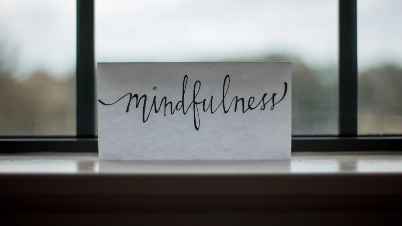 Salah satu cara efektidf untuk atasi Overthinking adalah melatih Mindfulness