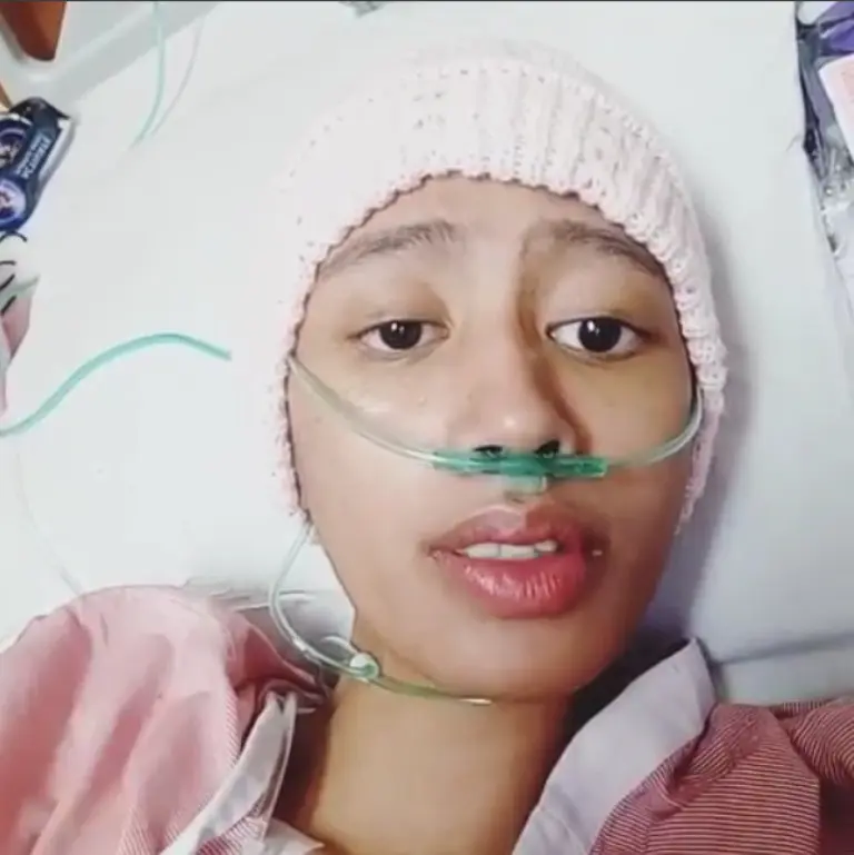 Meminta bantuan untuk dicarikan obat kemoterapi, cerita perjuangan Loly melawan kanker ini bikin netizen nangis. (Instagram/lolytagstna)