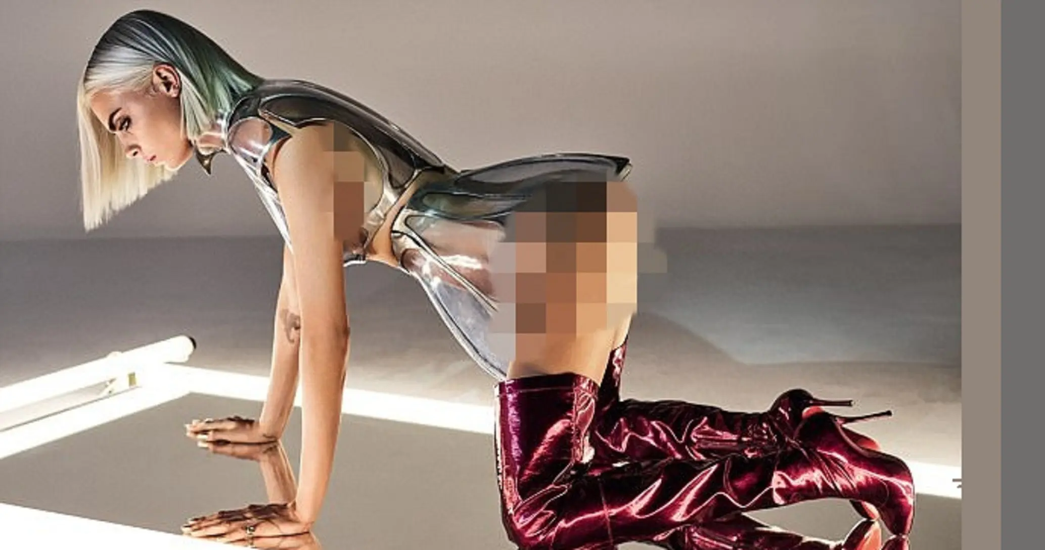 Cara Delevingne terlihat seksi dengan memperlihatkan payudara dan bokongnya di sesi pemotretran dengan majalah GQ (Dailymail)