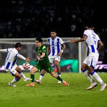 Duel Persebaya vs Persib di Stadion GBT, Surabaya, Senin (2-3-2026). (Dok. persebaya.id)