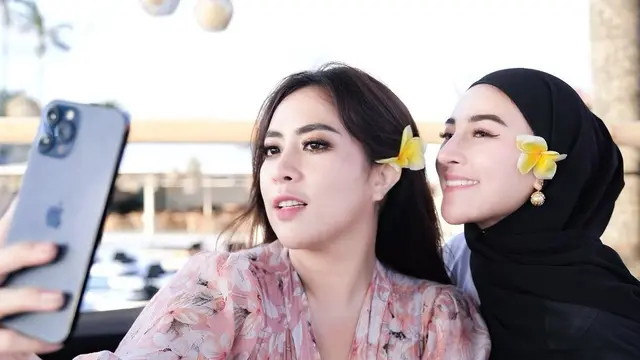 6 Potret Persahabatan Shandy Purnamasari dan Maharani Kemala, Kompak Sejak 2014