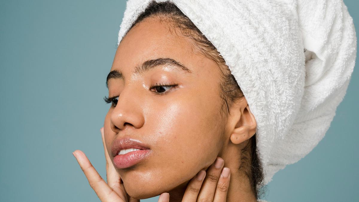 Mengapa Perawatan Leher Sama Pentingnya dengan Wajah? Temukan Alasannya!